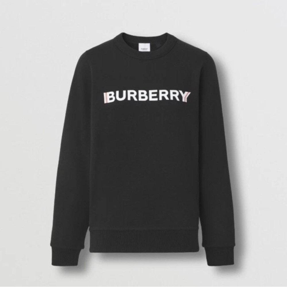 Burberry Woman Sweatop size medium new with tags